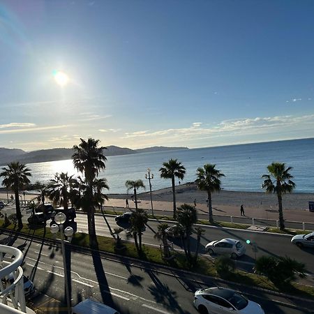 Beach Front, Superbe Appartement Pour 4 Personnes Nice Exteriér fotografie