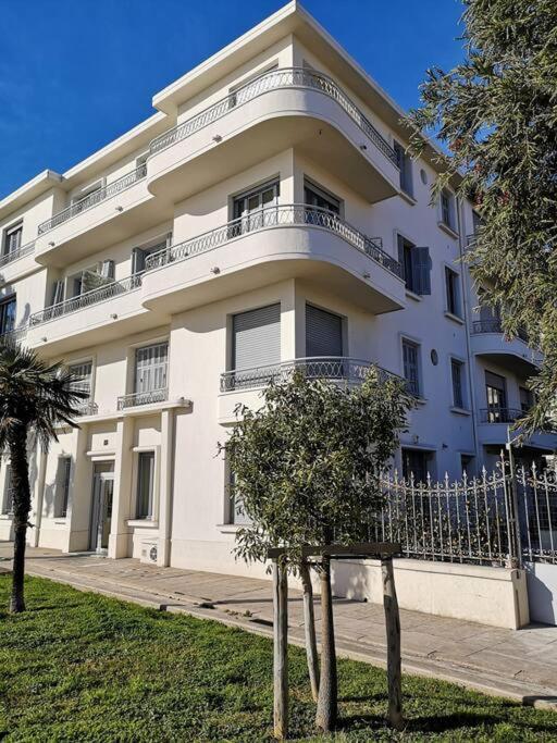 Beach Front, Superbe Appartement Pour 4 Personnes Nice Exteriér fotografie