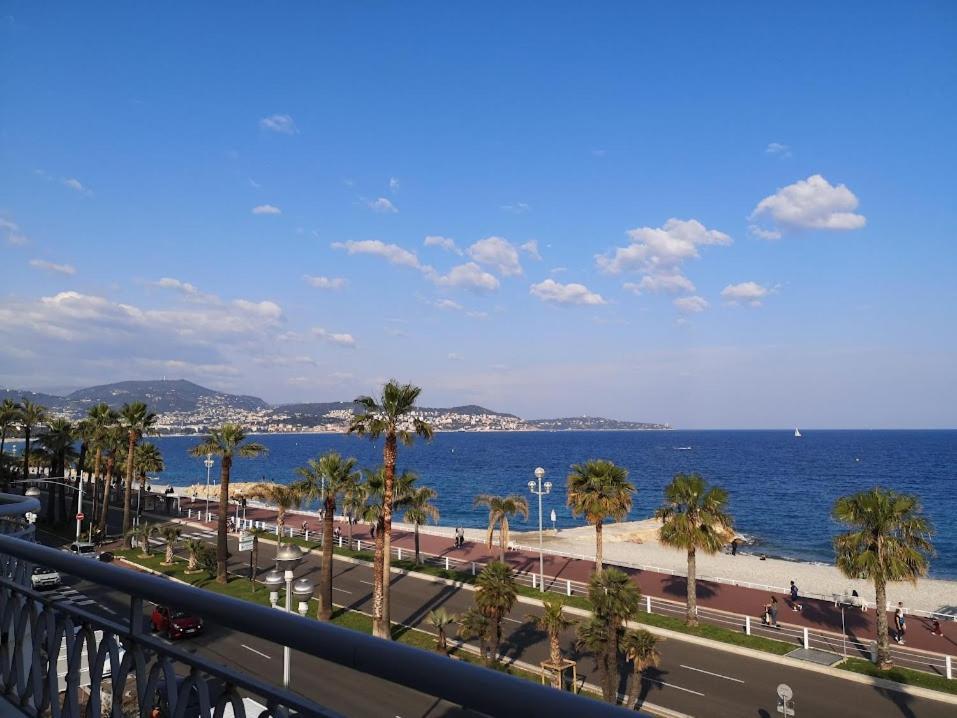 Beach Front, Superbe Appartement Pour 4 Personnes Nice Exteriér fotografie