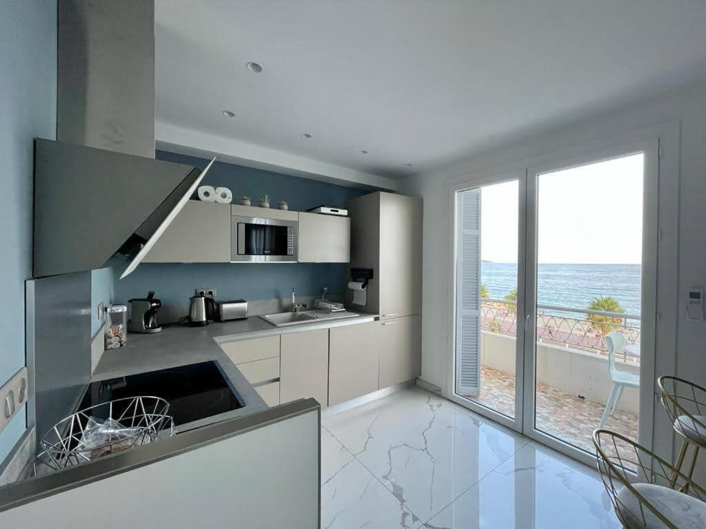 Beach Front, Superbe Appartement Pour 4 Personnes Nice Exteriér fotografie