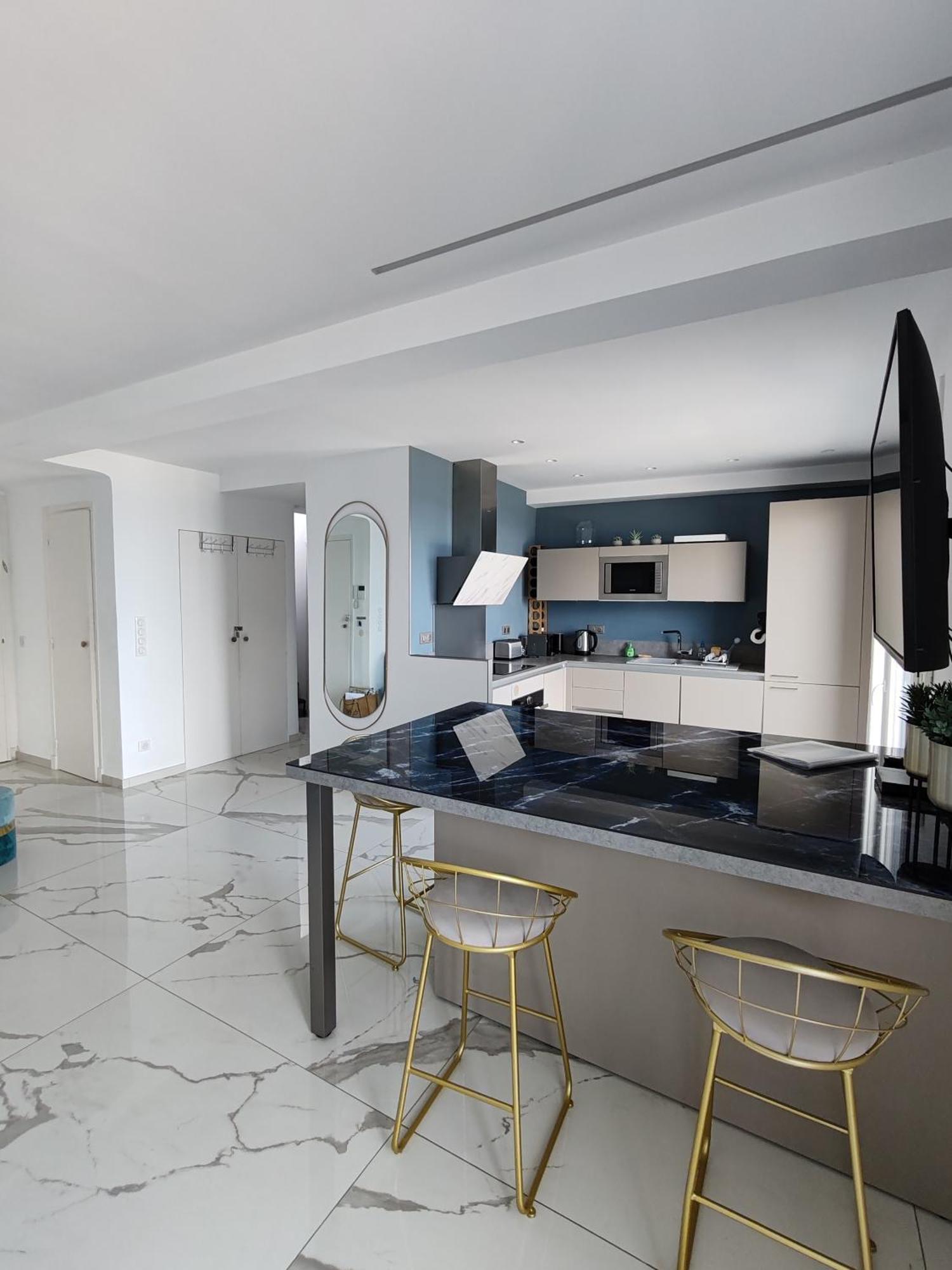 Beach Front, Superbe Appartement Pour 4 Personnes Nice Exteriér fotografie